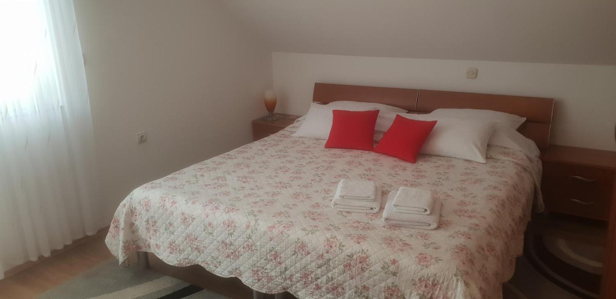 Apartments Mise Ogulin Εξωτερικό φωτογραφία