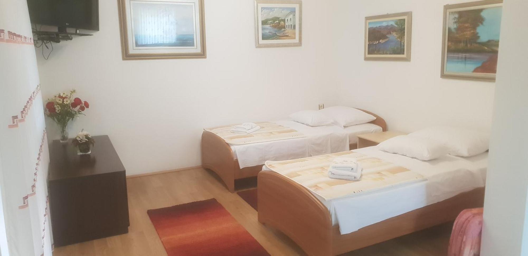 Apartments Mise Ogulin Εξωτερικό φωτογραφία