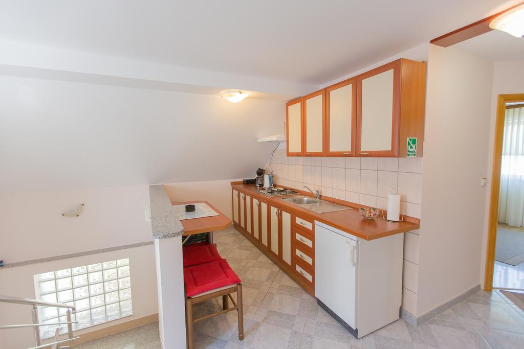 Apartments Mise Ogulin Εξωτερικό φωτογραφία