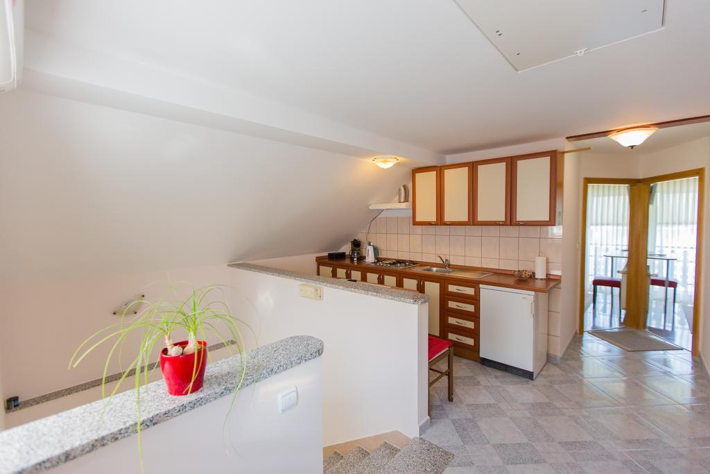 Apartments Mise Ogulin Εξωτερικό φωτογραφία